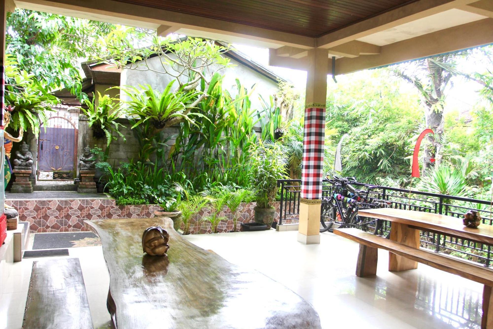 Guesthouse Gusti Putu Oka Ubud  Exterior photo